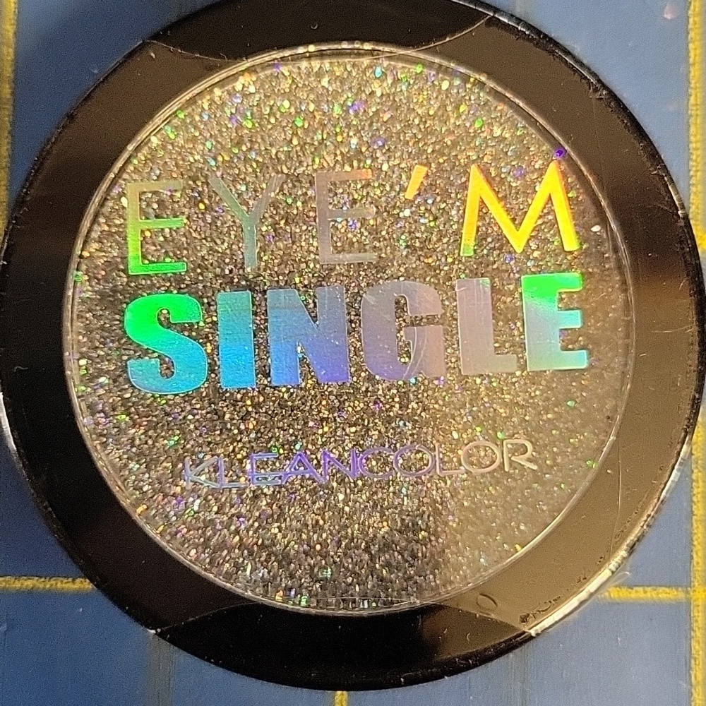 Kleancolor Eye'M Single Glitter Eyeshadow Holographic 1.8g Sealed Bachelorette